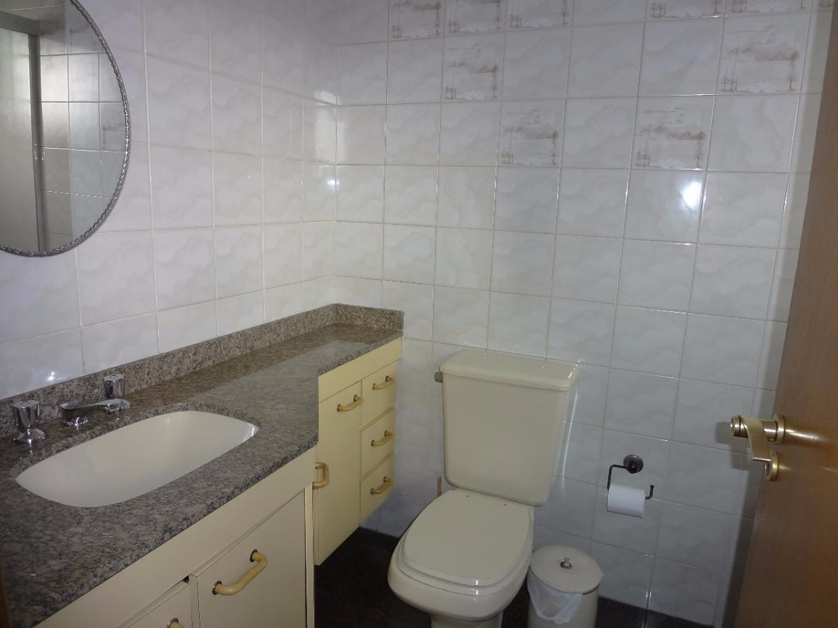 Apartamento à venda com 3 quartos, 123m² - Foto 10