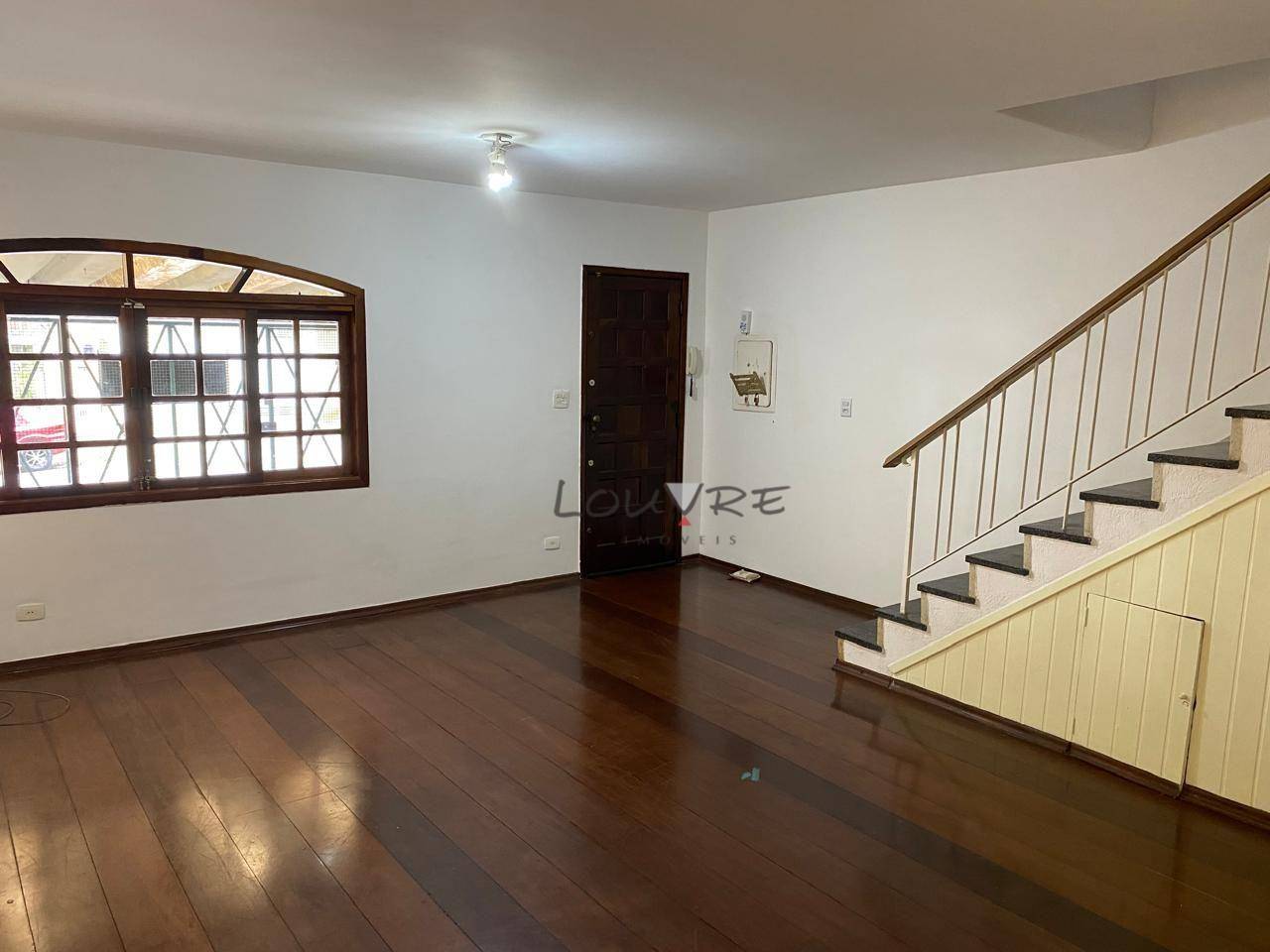 Casa à venda e aluguel com 3 quartos, 138m² - Foto 2