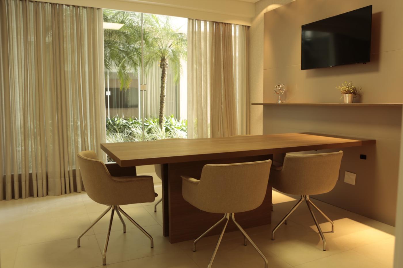 Apartamento para alugar com 3 quartos, 139m² - Foto 4