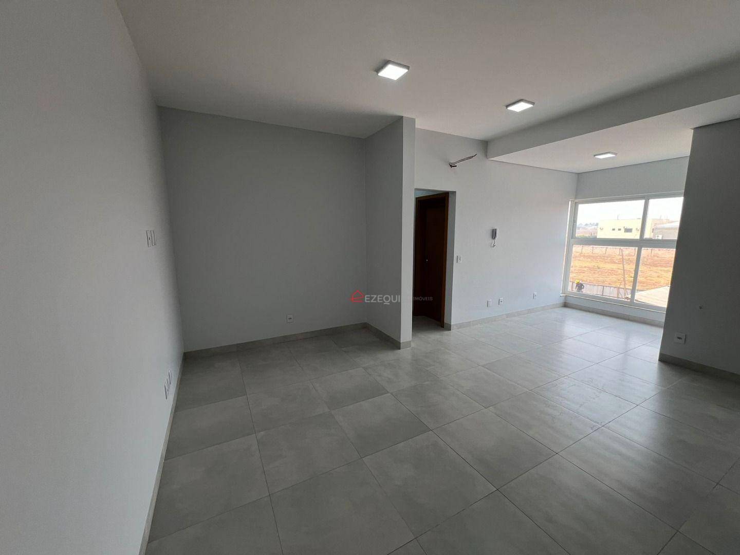 Apartamento para alugar com 2 quartos, 72m² - Foto 3