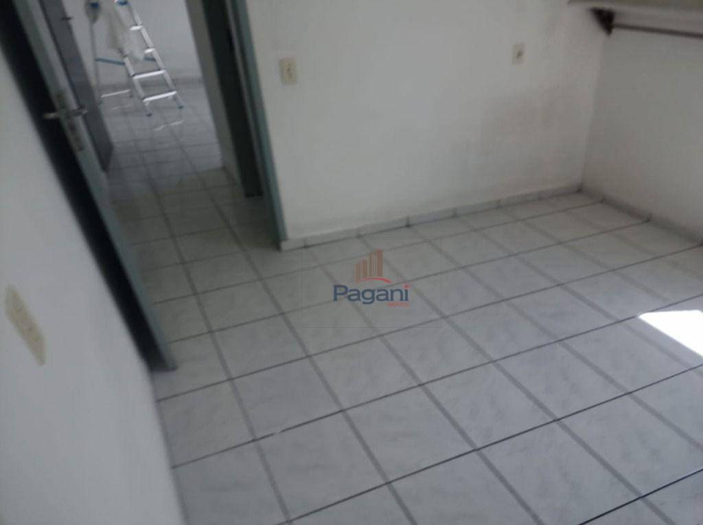 Apartamento à venda com 1 quarto, 30m² - Foto 2