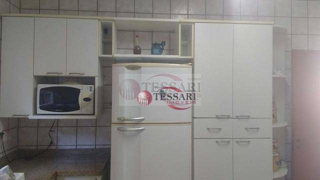 Casa à venda com 3 quartos, 180m² - Foto 2