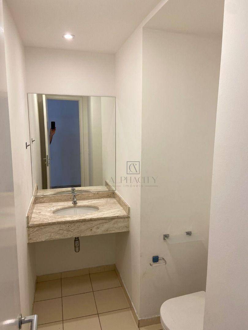 Apartamento para alugar com 3 quartos, 165m² - Foto 5