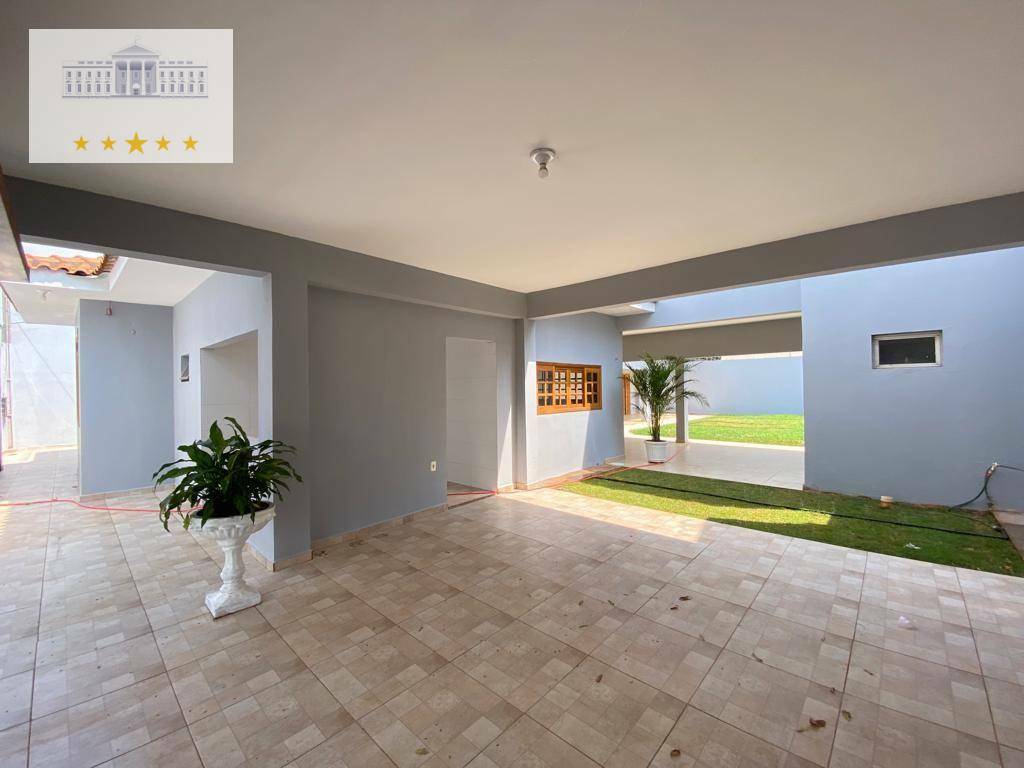 Casa à venda com 4 quartos, 408m² - Foto 4