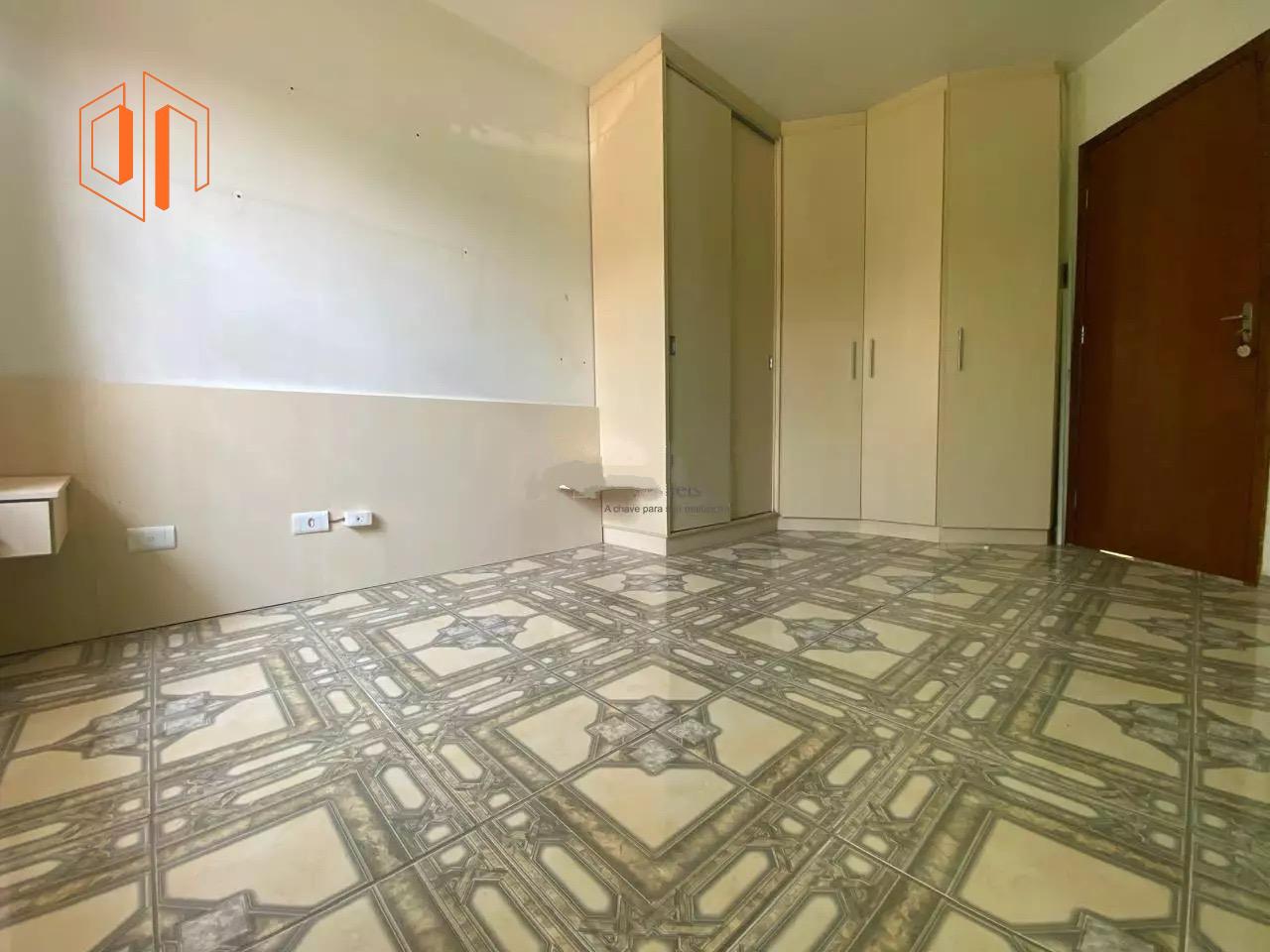 Casa à venda com 2 quartos, 60m² - Foto 4