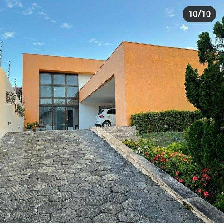 Casa à venda com 5 quartos, 350m² - Foto 1