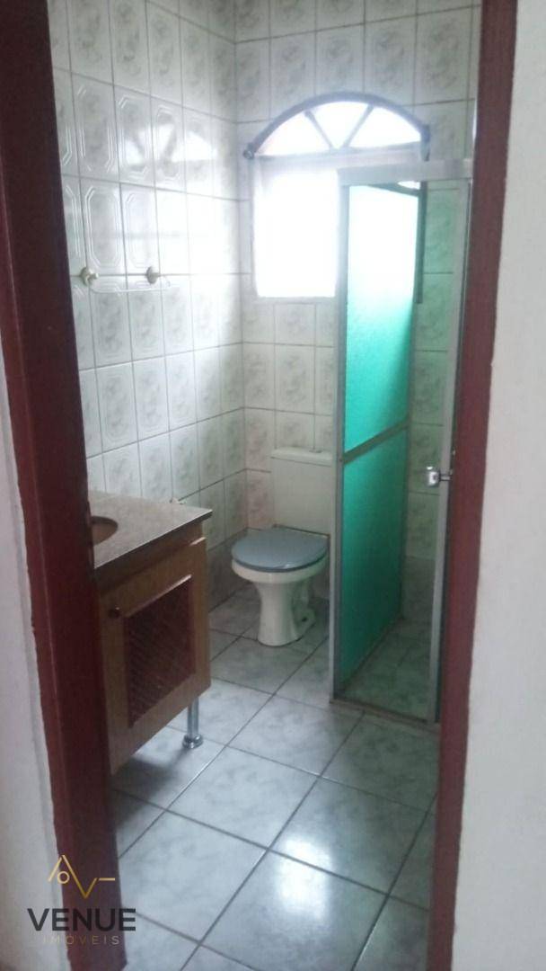 Casa à venda com 3 quartos, 250m² - Foto 7