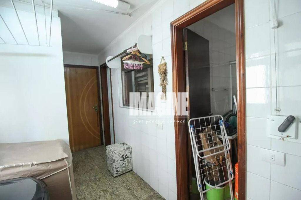 Apartamento à venda com 3 quartos, 135m² - Foto 12