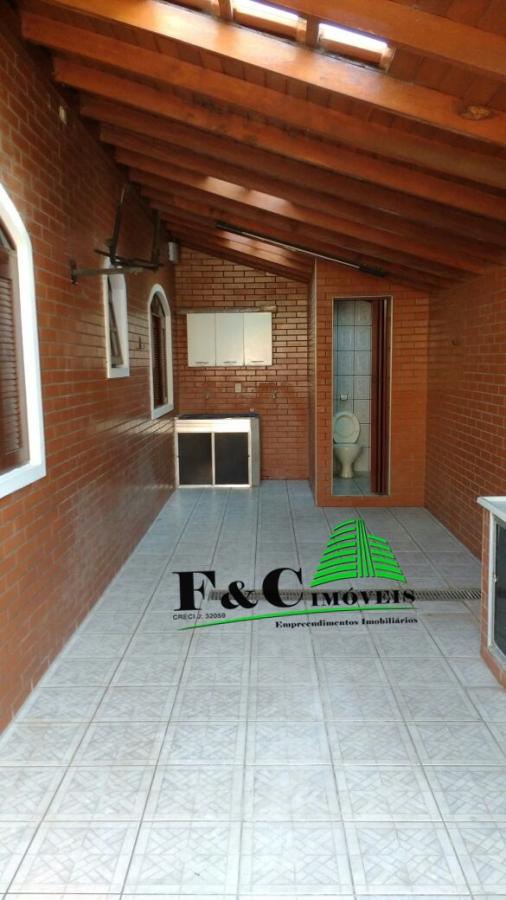 Casa à venda com 3 quartos, 200m² - Foto 14