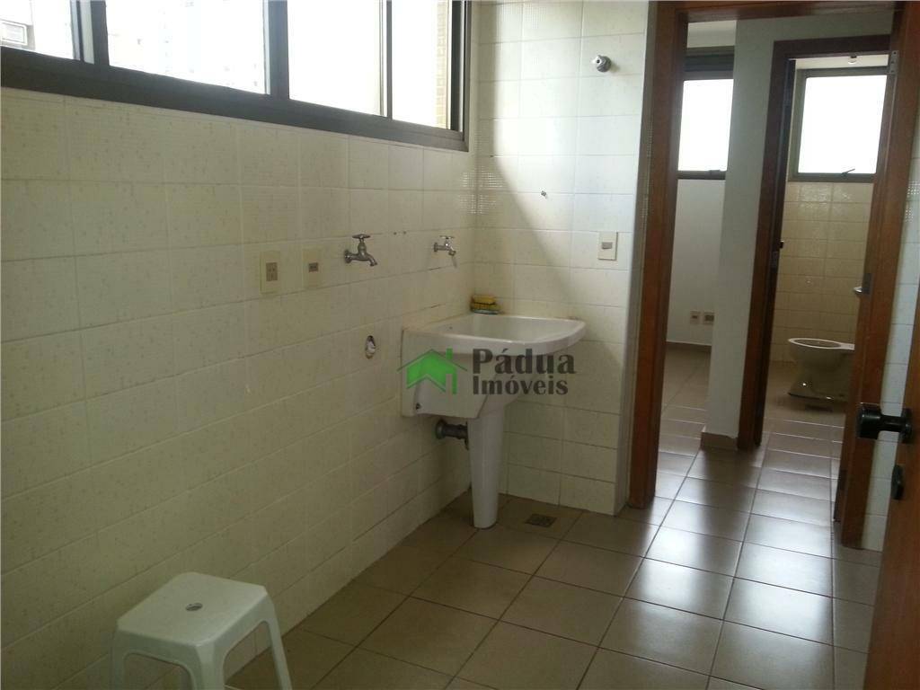 Apartamento à venda com 3 quartos, 158m² - Foto 7