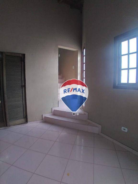 Casa à venda com 3 quartos, 178m² - Foto 13