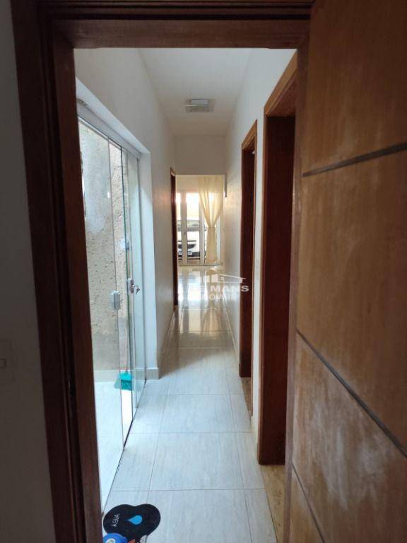 Casa à venda com 5 quartos, 200m² - Foto 31