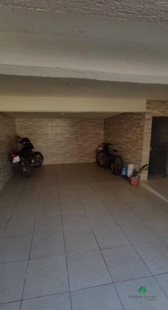 Casa à venda com 2 quartos, 120m² - Foto 2