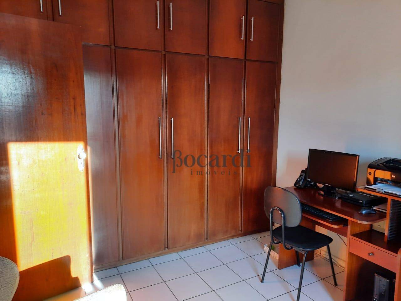 Apartamento à venda com 3 quartos, 195m² - Foto 9