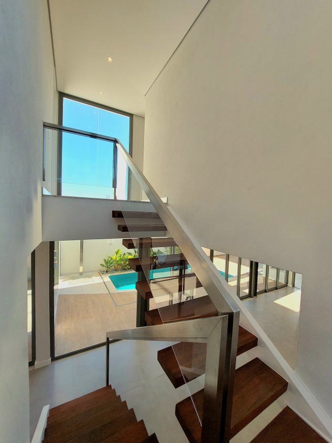 Casa de Condomínio à venda com 4 quartos, 300m² - Foto 11