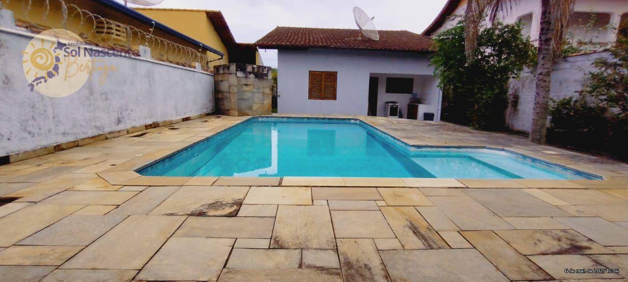 Casa para alugar com 3 quartos, 240m² - Foto 10