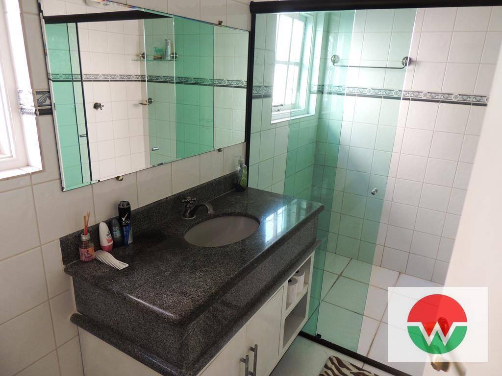 Casa de Condomínio à venda com 4 quartos, 400m² - Foto 25