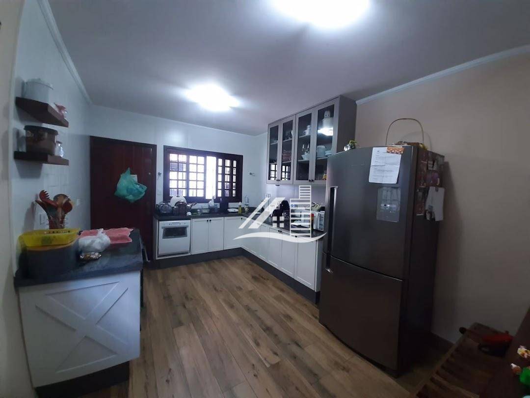 Sobrado à venda com 3 quartos, 212m² - Foto 25