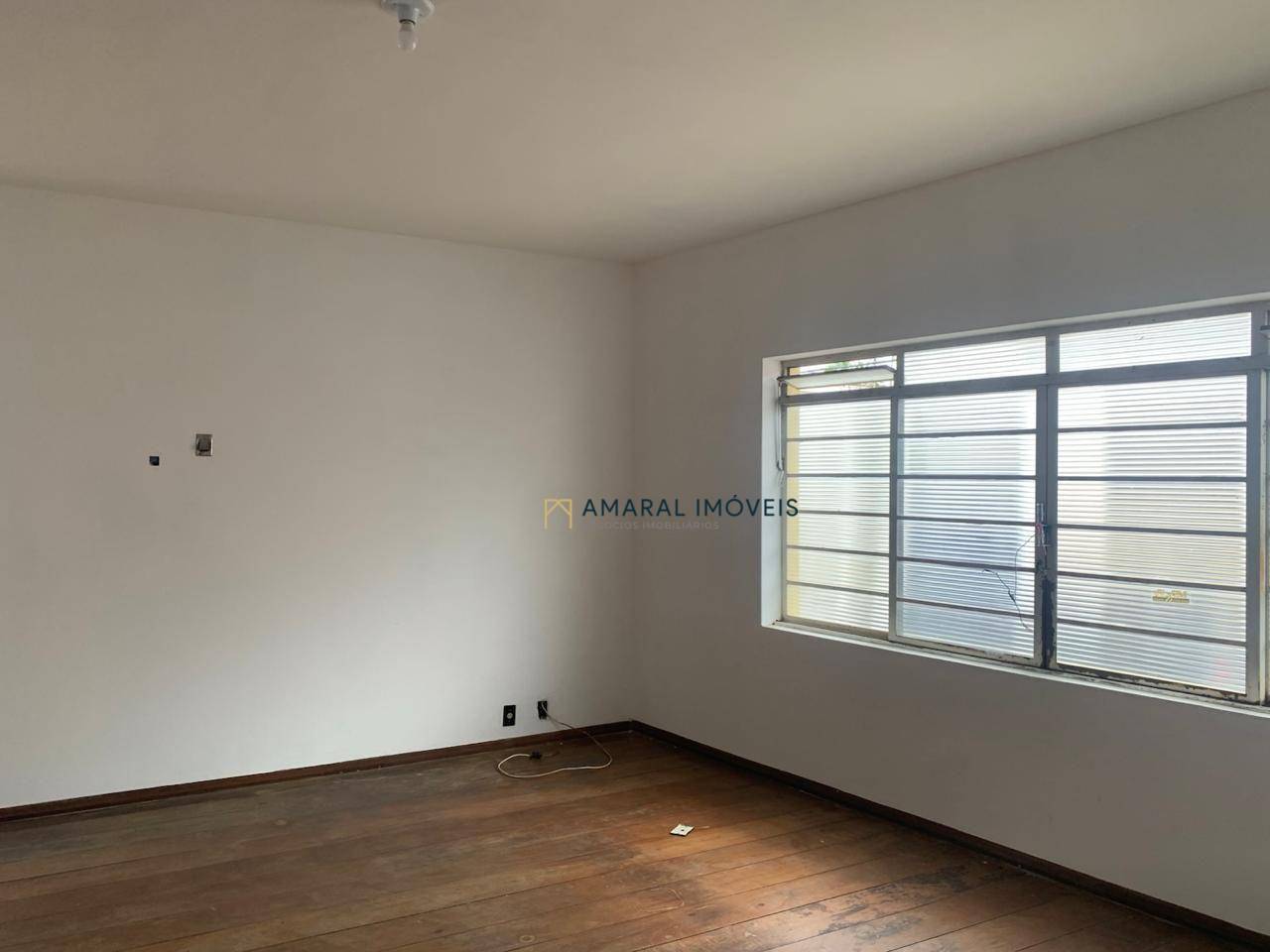 Casa, 4 quartos, 241 m² - Foto 2