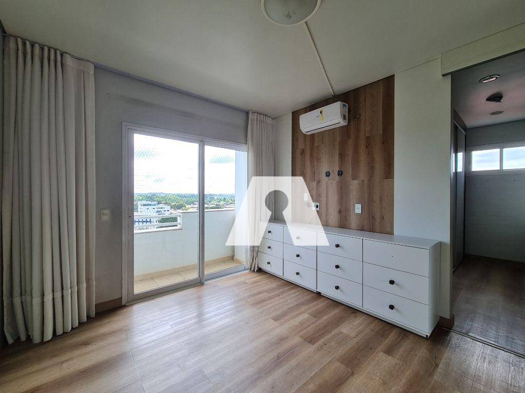 Apartamento para alugar com 3 quartos, 202m² - Foto 16