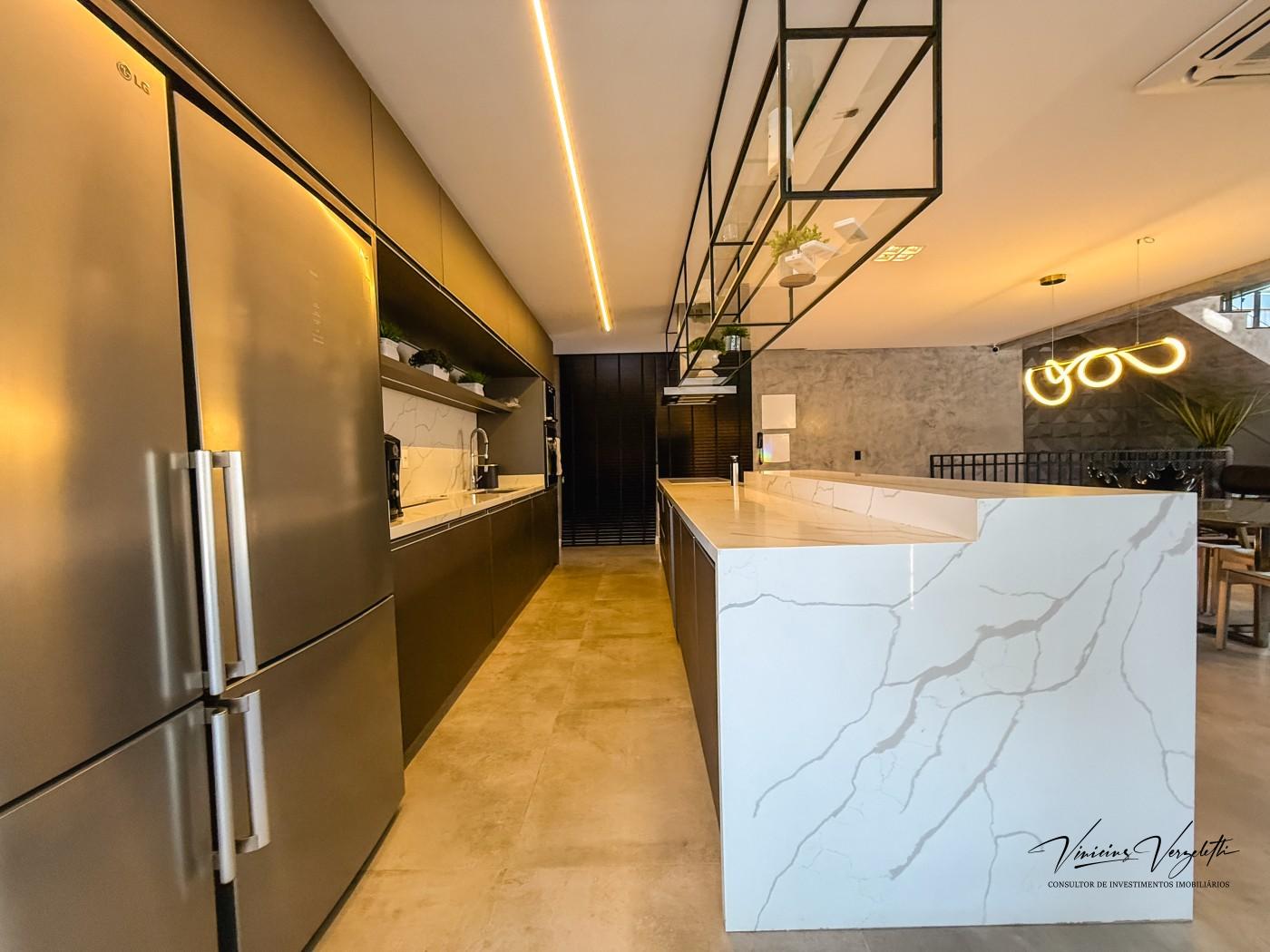 Casa para alugar com 4 quartos, 600m² - Foto 22