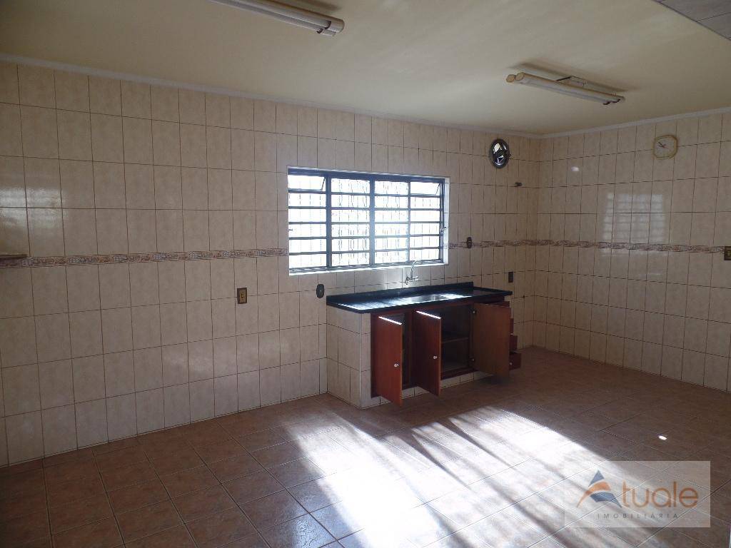 Casa para alugar com 3 quartos, 150m² - Foto 10