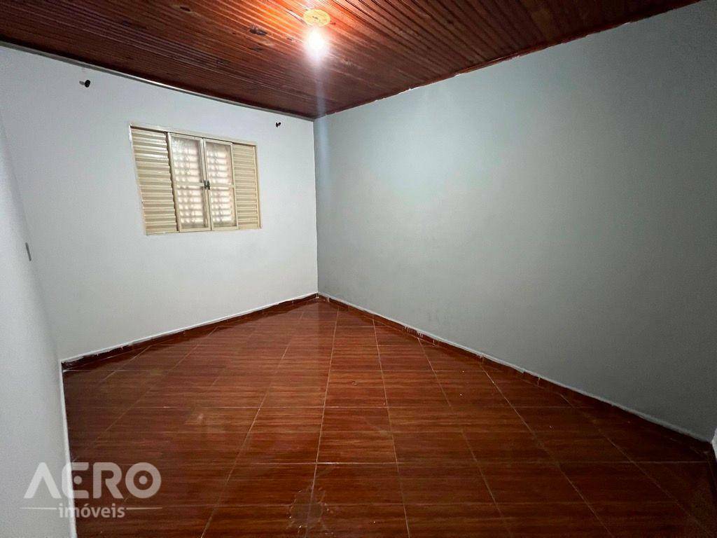 Casa à venda com 4 quartos, 220m² - Foto 20