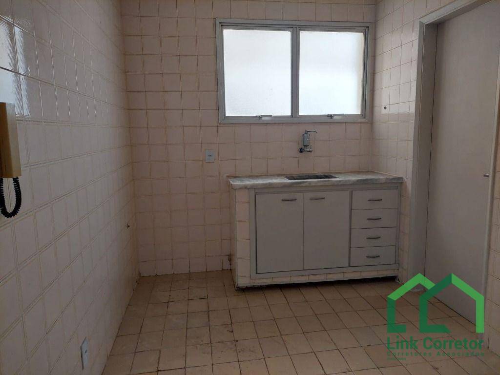 Apartamento para alugar com 2 quartos, 80m² - Foto 18