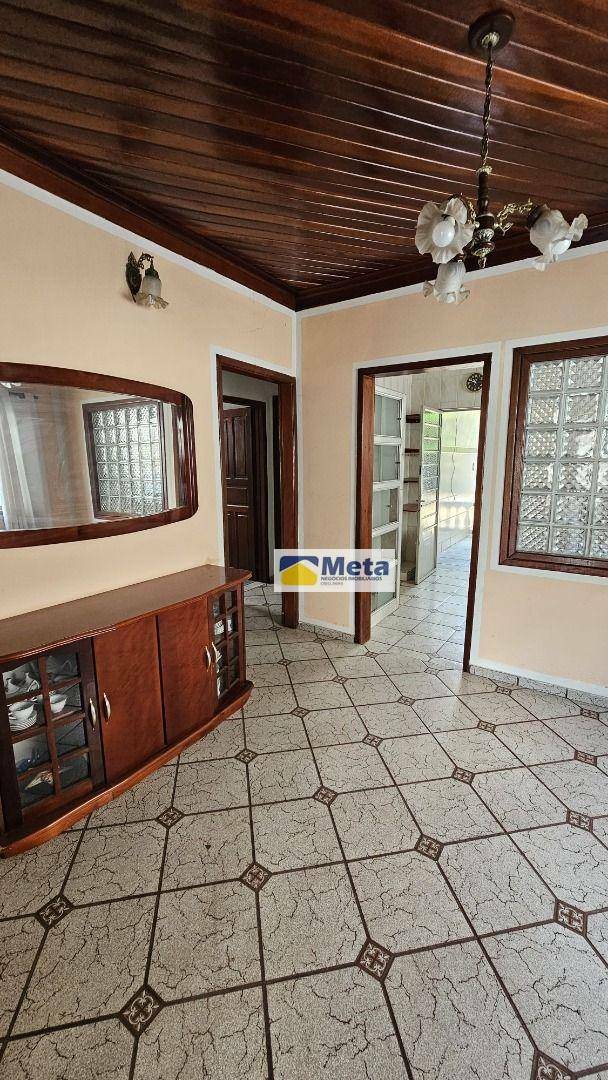 Casa à venda com 3 quartos, 207m² - Foto 4