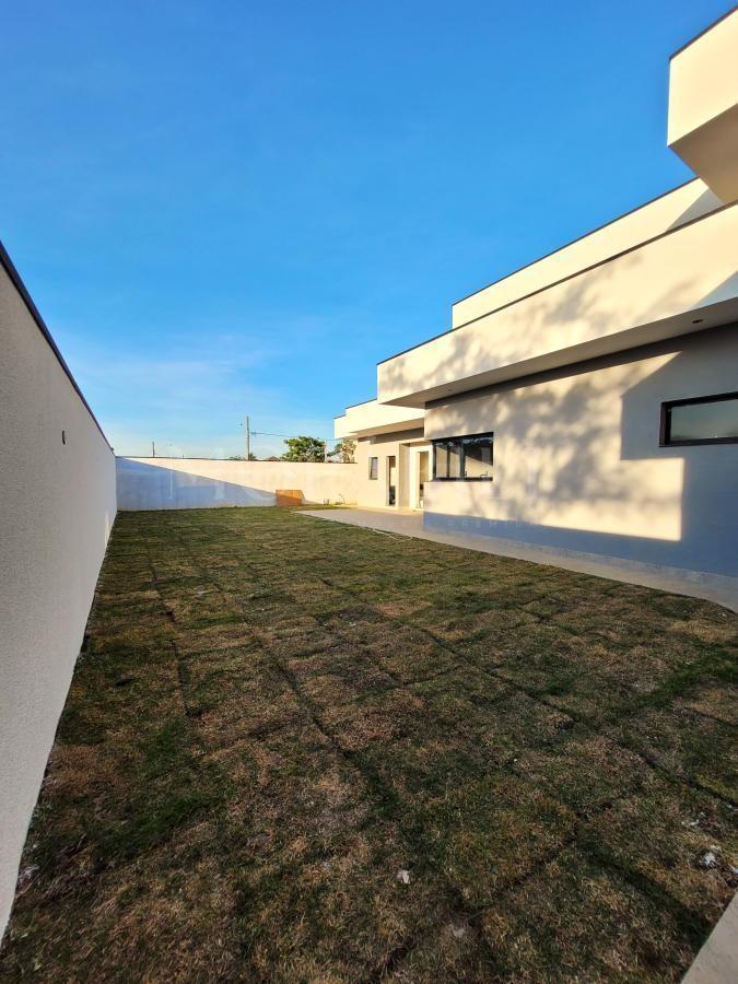 Casa de Condomínio à venda com 4 quartos, 538m² - Foto 2