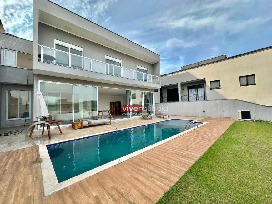 Casa à venda e aluguel com 3 quartos, 235m² - Foto 2