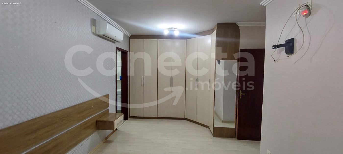 Casa à venda com 3 quartos, 202m² - Foto 13