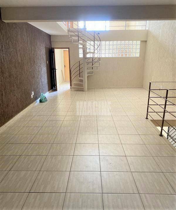 Sobrado à venda com 2 quartos, 150m² - Foto 5