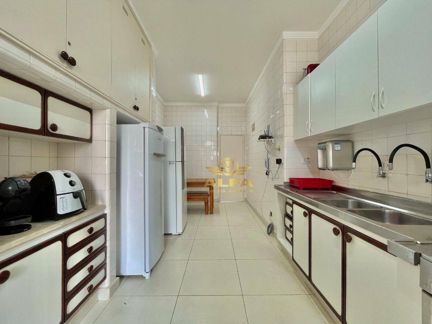 Apartamento à venda com 3 quartos, 194m² - Foto 35