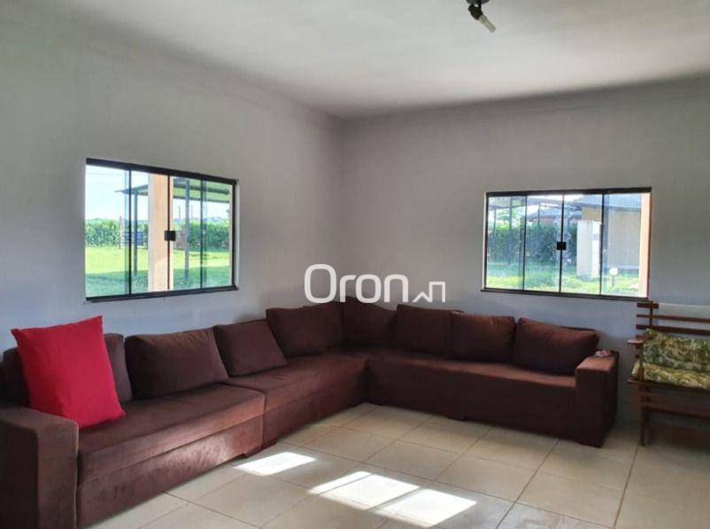 Chácara à venda com 6 quartos, 800m² - Foto 2