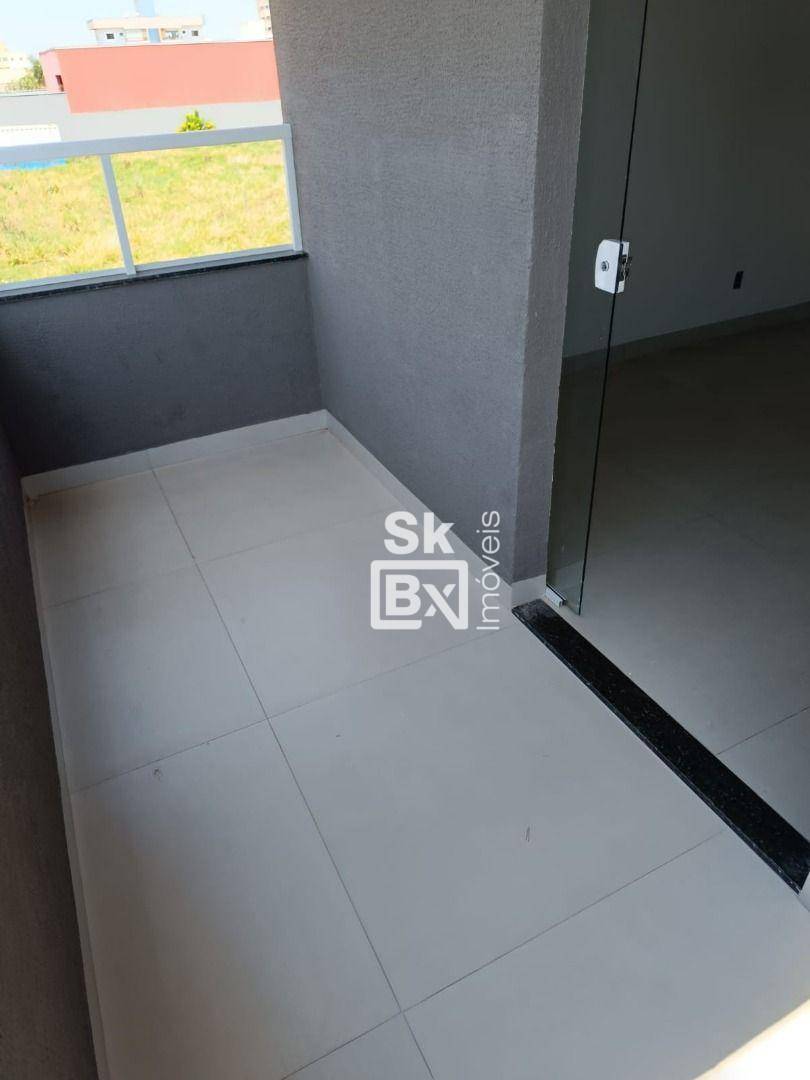 Apartamento à venda com 3 quartos, 81m² - Foto 7