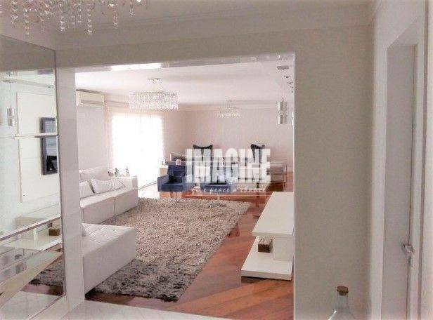 Apartamento à venda com 4 quartos, 228m² - Foto 1