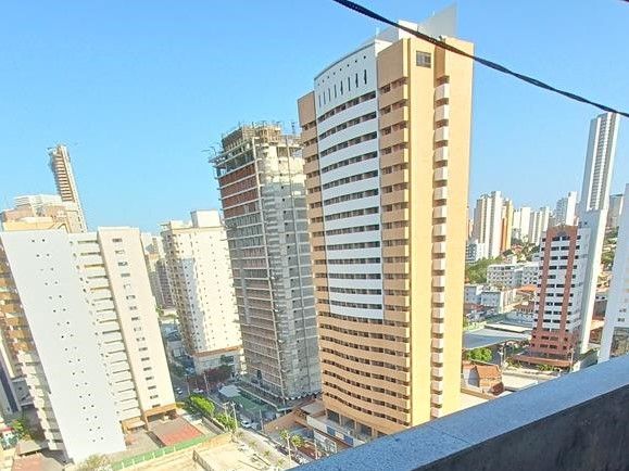 Apartamento para alugar com 3 quartos, 137m² - Foto 6