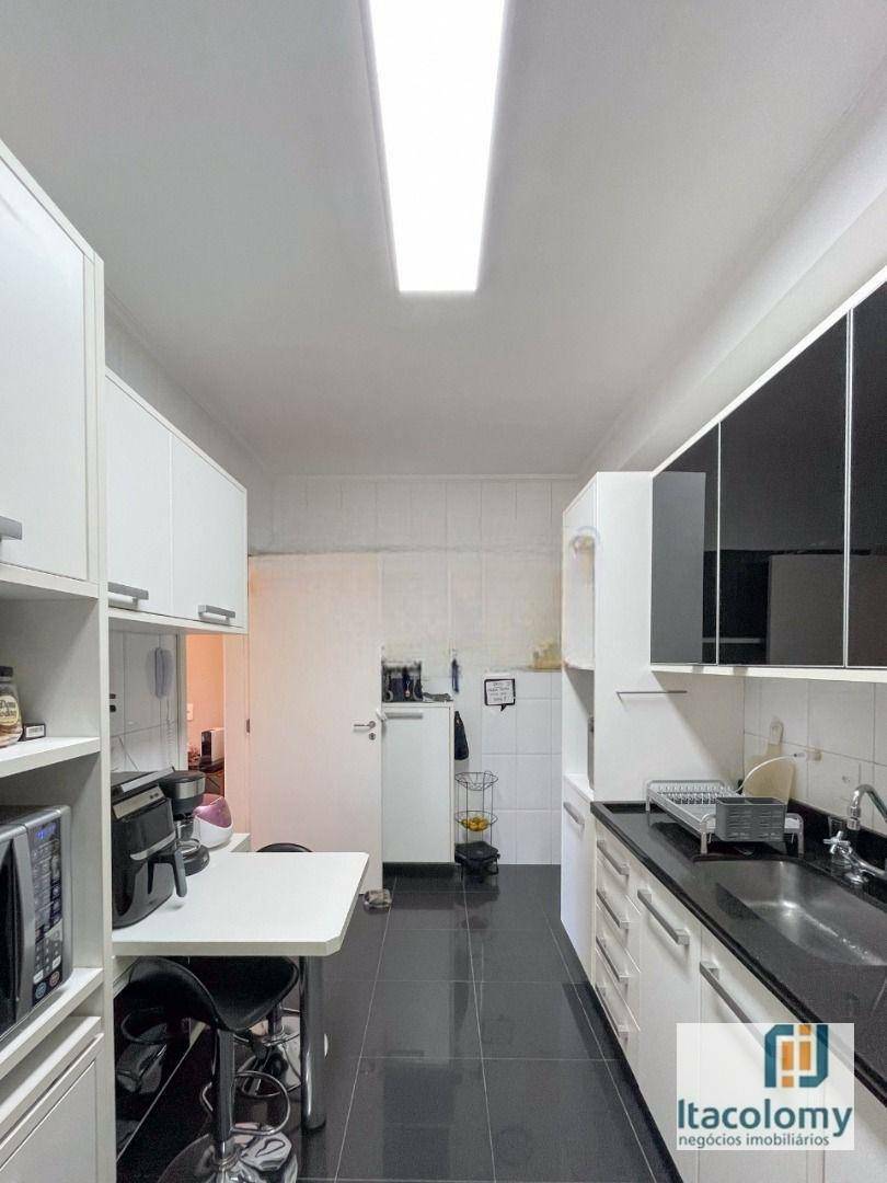 Apartamento à venda com 3 quartos, 133m² - Foto 10