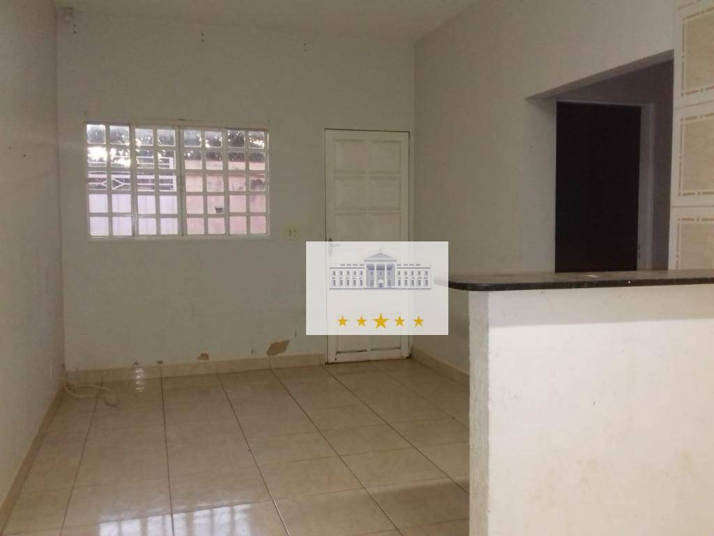 Casa à venda com 2 quartos, 58m² - Foto 1