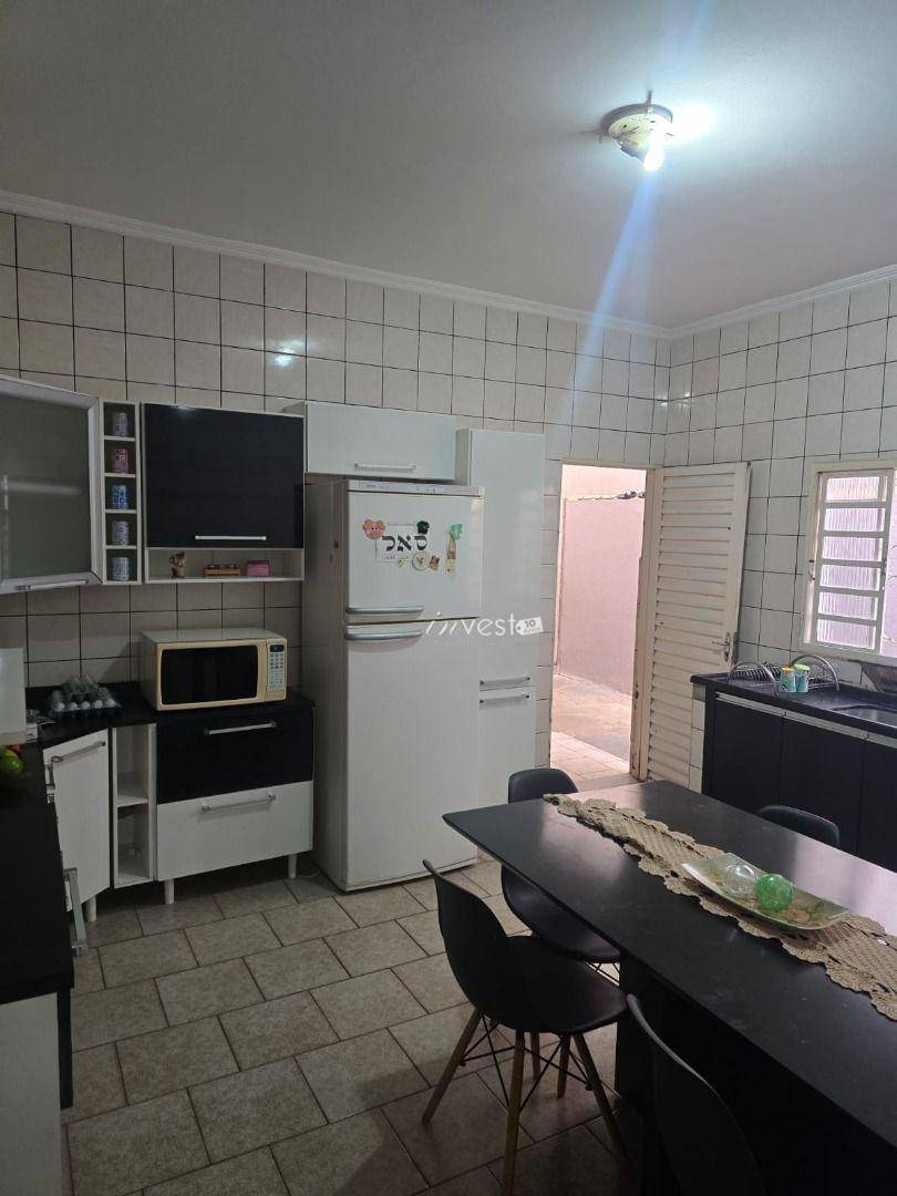 Casa à venda com 2 quartos, 127m² - Foto 14