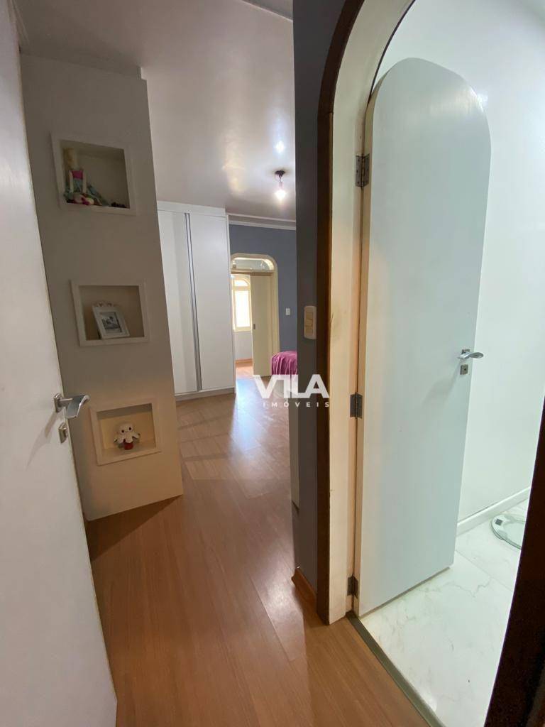 Casa à venda com 4 quartos, 219m² - Foto 14