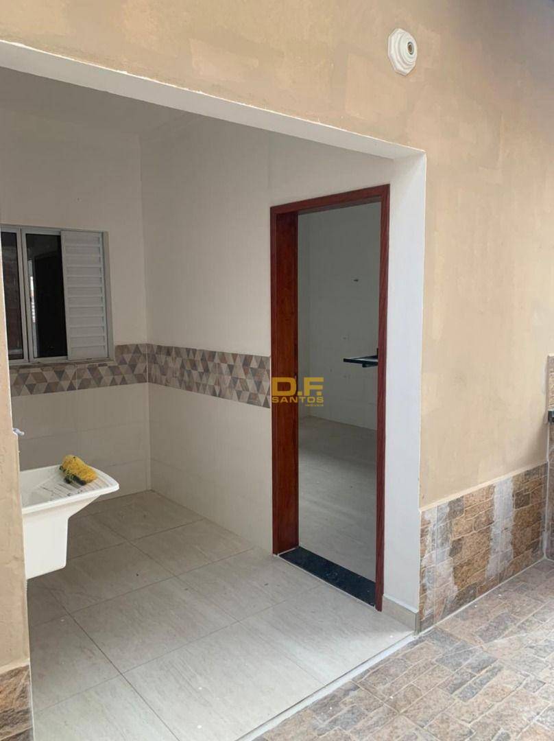 Casa à venda com 2 quartos, 70m² - Foto 5