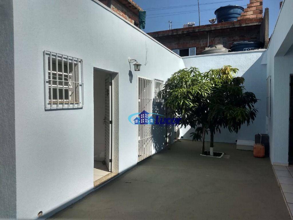 Casa à venda com 3 quartos, 180m² - Foto 16