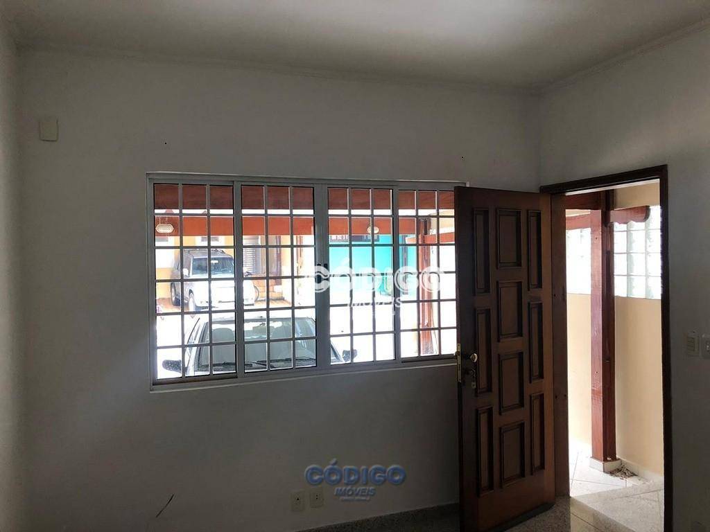 Casa à venda com 3 quartos, 160m² - Foto 3