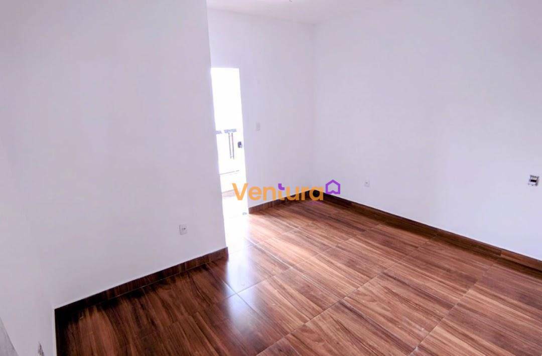 Casa à venda com 3 quartos, 95m² - Foto 4