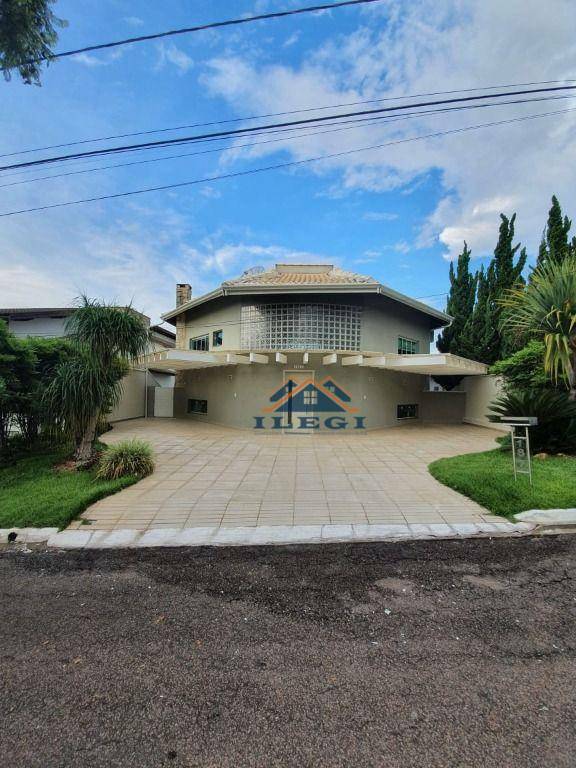 Casa de Condomínio à venda com 3 quartos, 220m² - Foto 2
