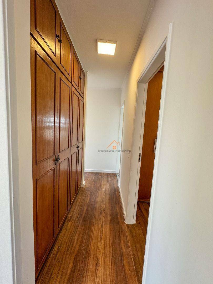 Apartamento à venda com 3 quartos, 94m² - Foto 8