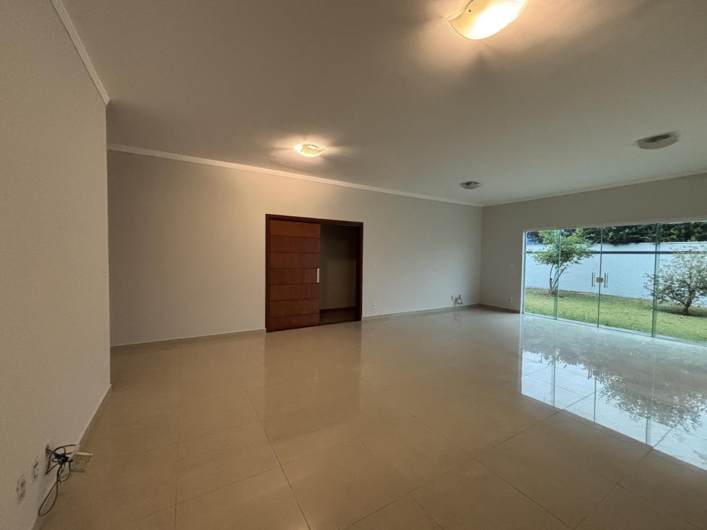 Casa de Condomínio à venda com 3 quartos, 233m² - Foto 5