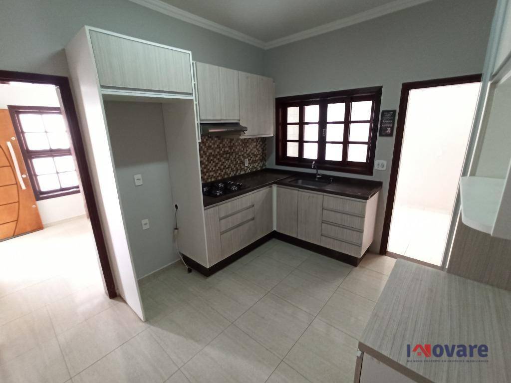 Casa à venda com 3 quartos, 140m² - Foto 14